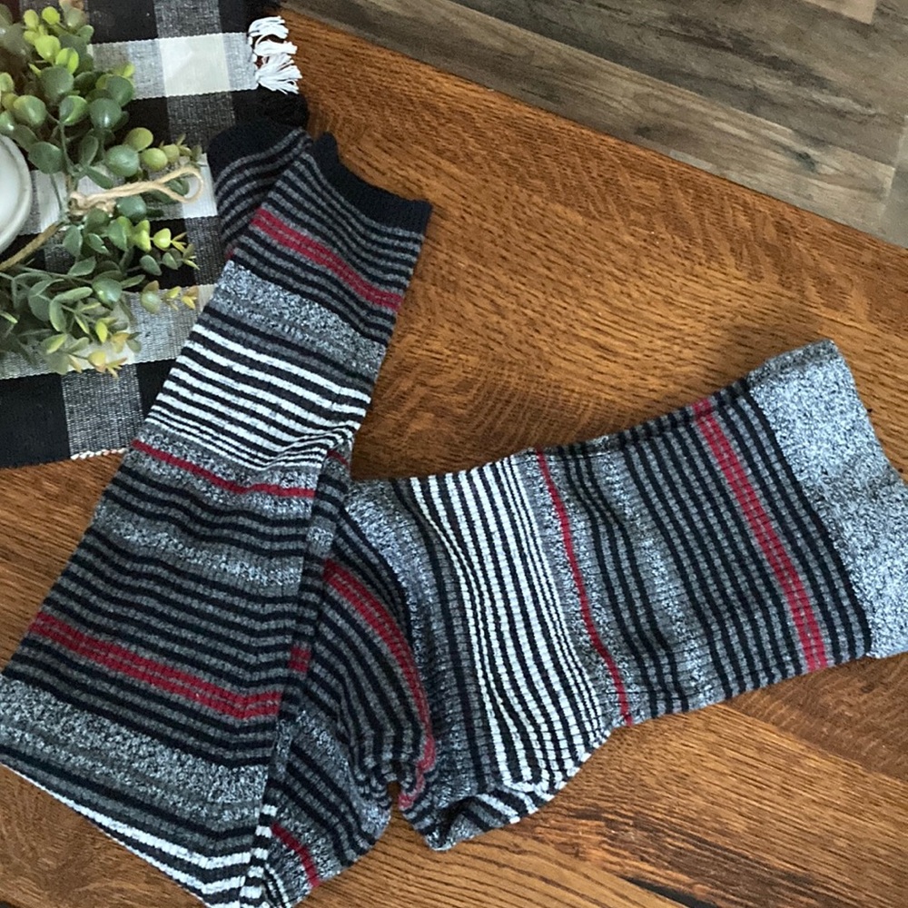 American Eagle Outfitters Black and Red Striped Knit leggings